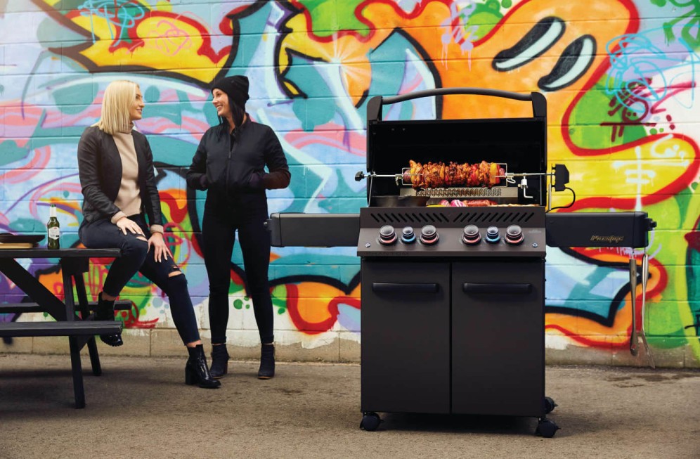 Napoleon Phantom Prestige 500 Black Natural Gas Grill (P500RSIBNK-3-PHM)